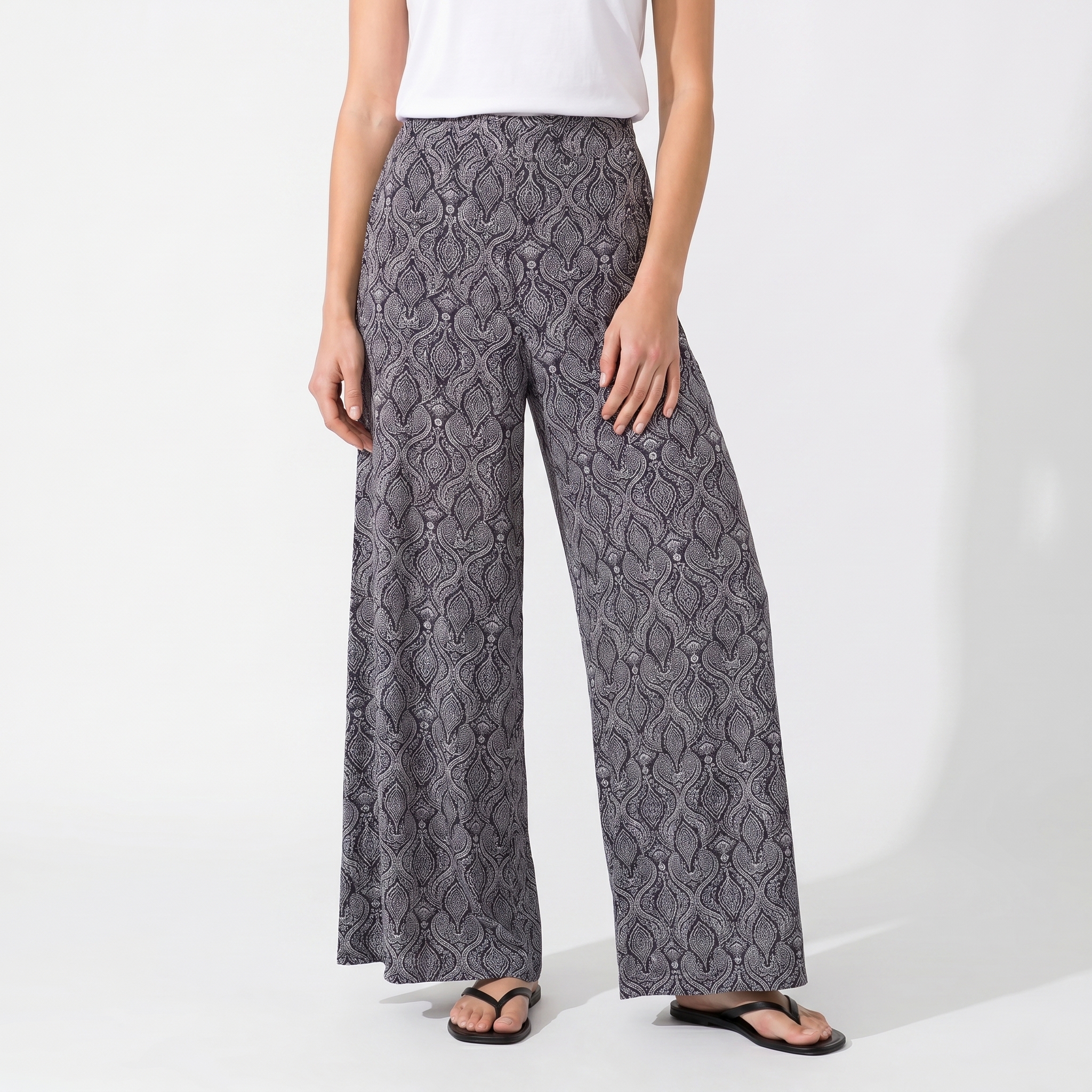 Yoyo Print Pants