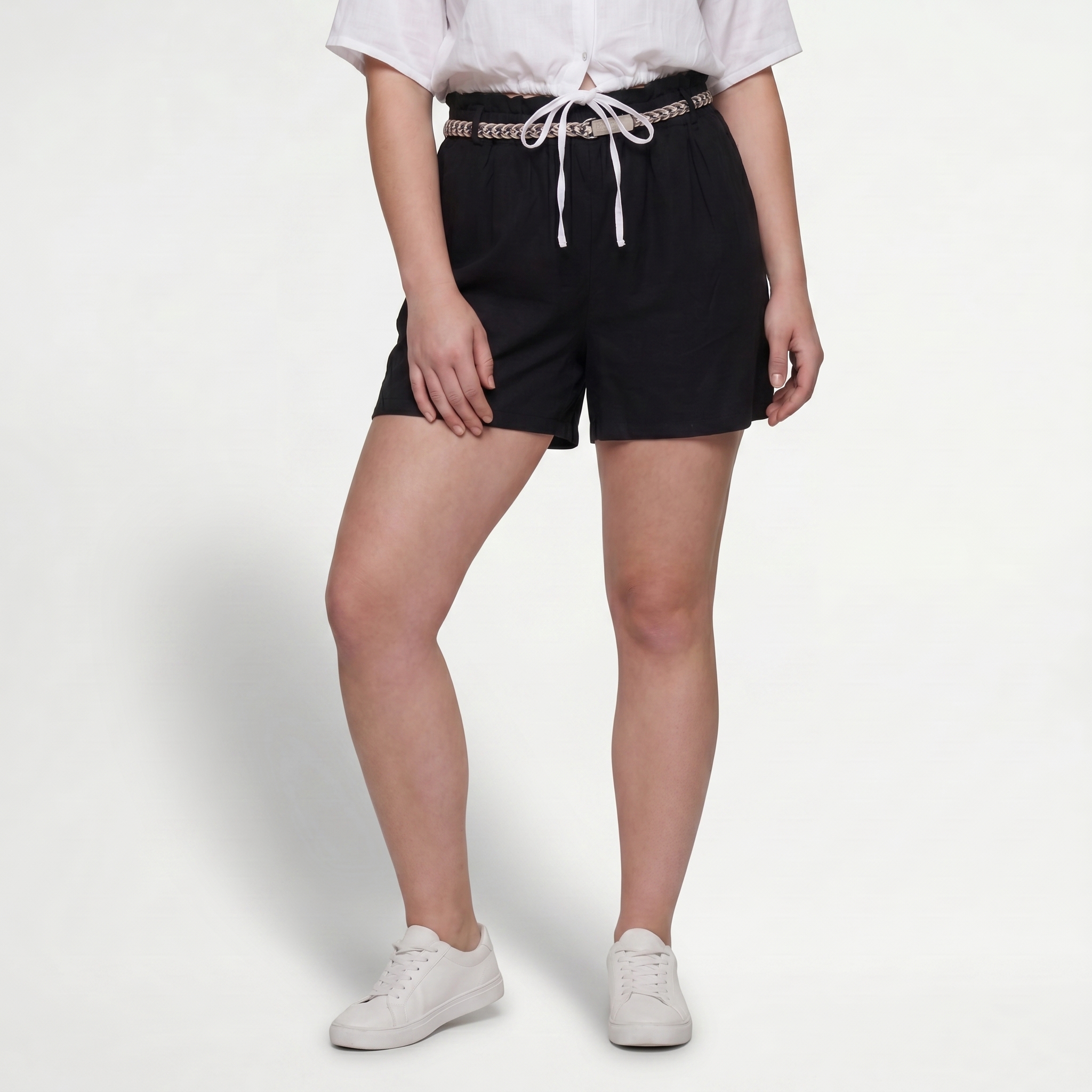 Hosen: Mint Shorts in Schwarz CHF 15 für Frauen | Chicorée